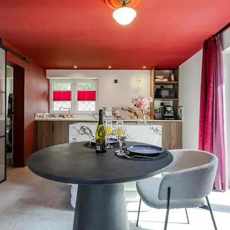 Avec Privatif La Courtisane - Sofa Tantra, Terasse, Salon D'hiver Sous Dôme Transparent Chauffé - Love-room-alsace-67 *