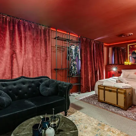 Appartement Avec Privatif La Courtisane - Sofa Tantra, Terasse, Salon D'hiver Sous Dôme Transparent Chauffé - Love-room-alsace-67 Niederbronn-les-Bains