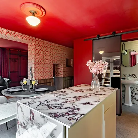 Love room avec Spa privatif la Courtisane - Sofa Tantra, terasse, salon d'hiver sous dôme transparent chauffé - love-room-alsace-67 *