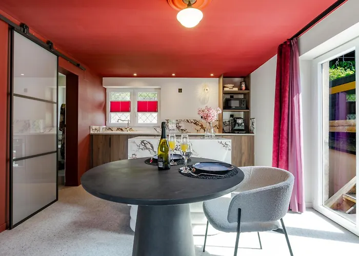 Avec Privatif La Courtisane - Sofa Tantra, Terasse, Salon D'hiver Sous Dôme Transparent Chauffé - Love-room-alsace-67 *