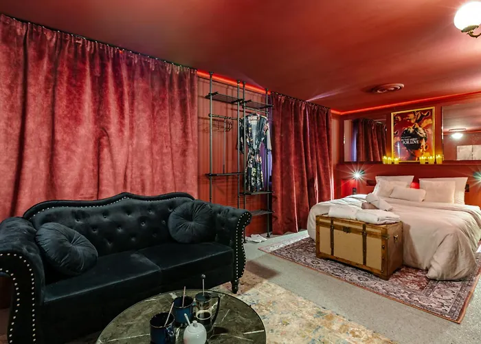 Appartement Avec Privatif La Courtisane - Sofa Tantra, Terasse, Salon D'hiver Sous Dôme Transparent Chauffé - Love-room-alsace-67 Niederbronn-les-Bains