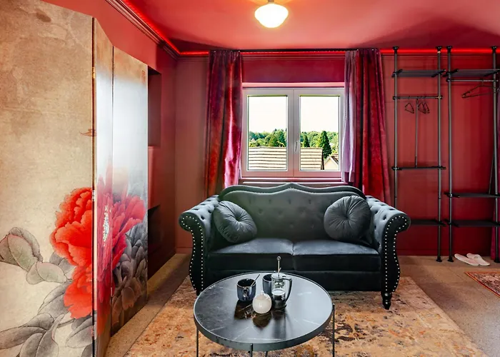 Appartement Avec Privatif La Courtisane - Sofa Tantra, Terasse, Salon D'hiver Sous Dôme Transparent Chauffé - Love-room-alsace-67 *
