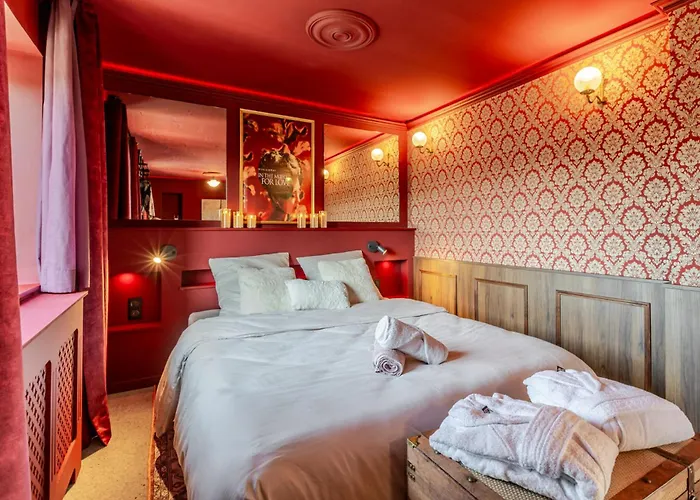 Avec Privatif La Courtisane - Sofa Tantra, Terasse, Salon D'hiver Sous Dôme Transparent Chauffé - Love-room-alsace-67 Niederbronn-les-Bains