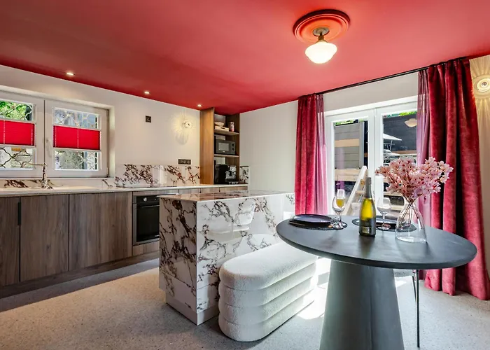 Appartement Avec Privatif La Courtisane - Sofa Tantra, Terasse, Salon D'hiver Sous Dôme Transparent Chauffé - Love-room-alsace-67
