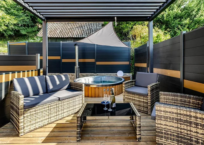 Appartement Avec Privatif La Courtisane - Sofa Tantra, Terasse, Salon D'hiver Sous Dôme Transparent Chauffé - Love-room-alsace-67 Niederbronn-les-Bains